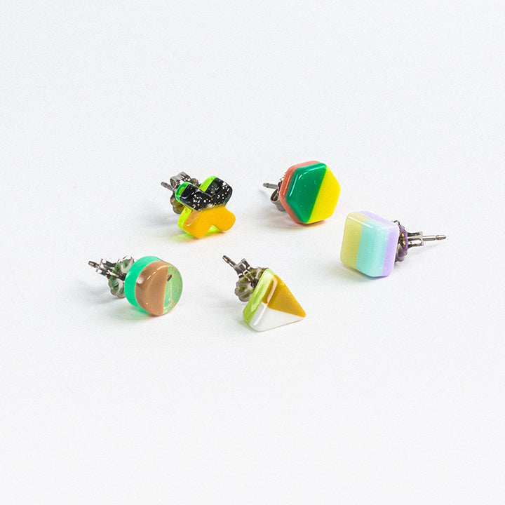 ほぼ新品 AuR Audio Aehta おまけでイヤピ多数 付属品完備 gift box pierce5 / A / NEWSED