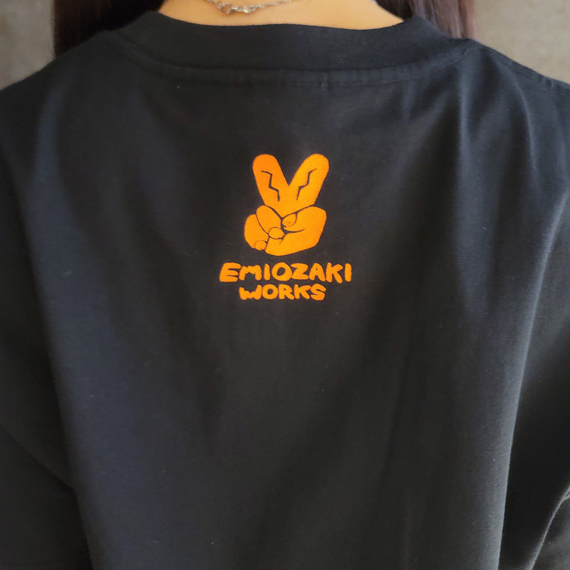 10/21 AM10:00(JST)-販売開始 グラフィックTシャツ ブラック / オザキエミ