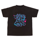 8/18 AM10:00(JST)-販売開始 VINYLグラフィックTシャツ / Kamerian. /  黒