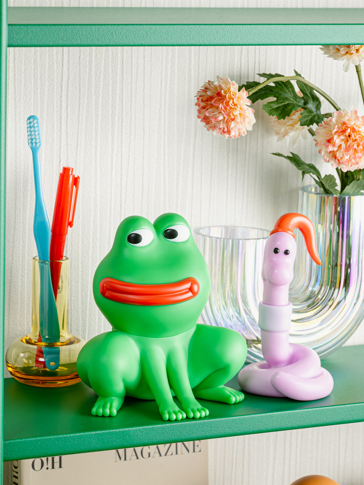 Warm Worm / pink color / Midori Komatsu