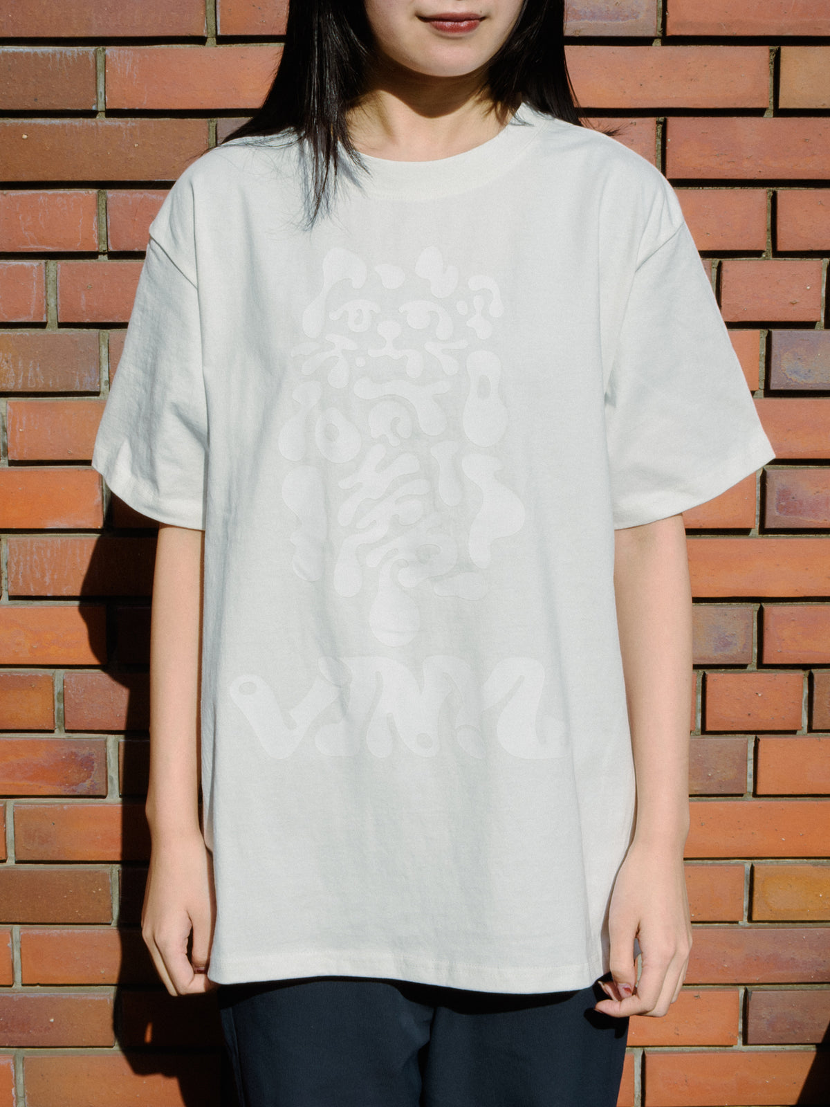 グラフィックTシャツ 招き猫(白) / VINYLカプセルコレクション#2