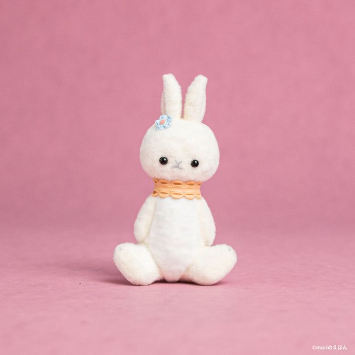 白うさぎ 　moriのえほん作家様 小さい動物たち フィギュアコレクション 第2弾