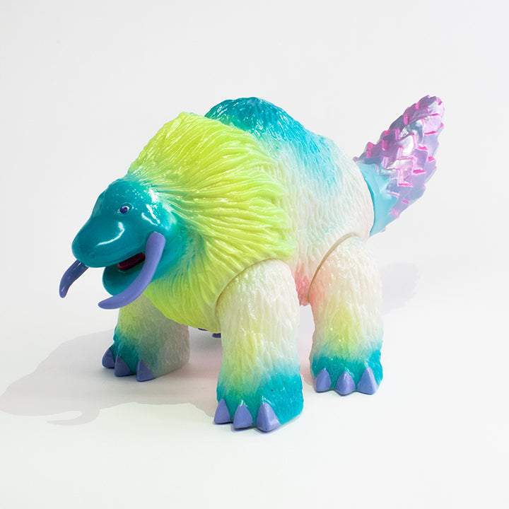 Manmorah White vinyl with blue tail VINYL Limited color / Grumble Toy