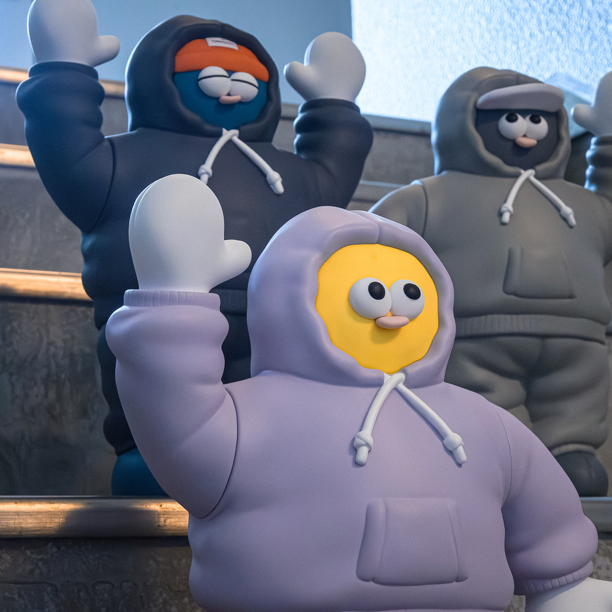 1 スウェットを着たソフビのトモダチ！ / The TOMODACHI！