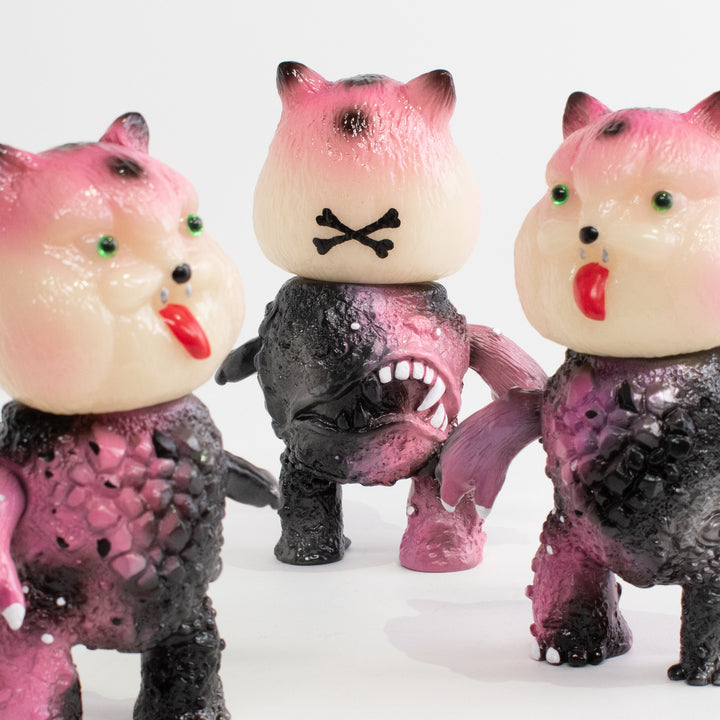 [Lottery ended] [Three off] Cat monster “Powder Crimson Storm” / LALAYO WING