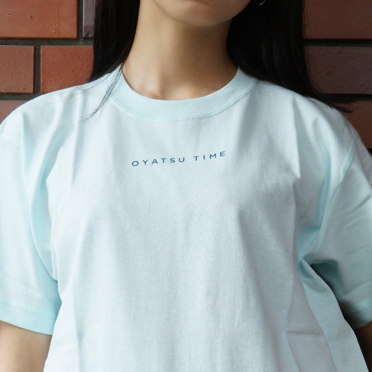 VINYL グラフィックTシャツ / MOSUKI(モスキ)/ アクアブルー